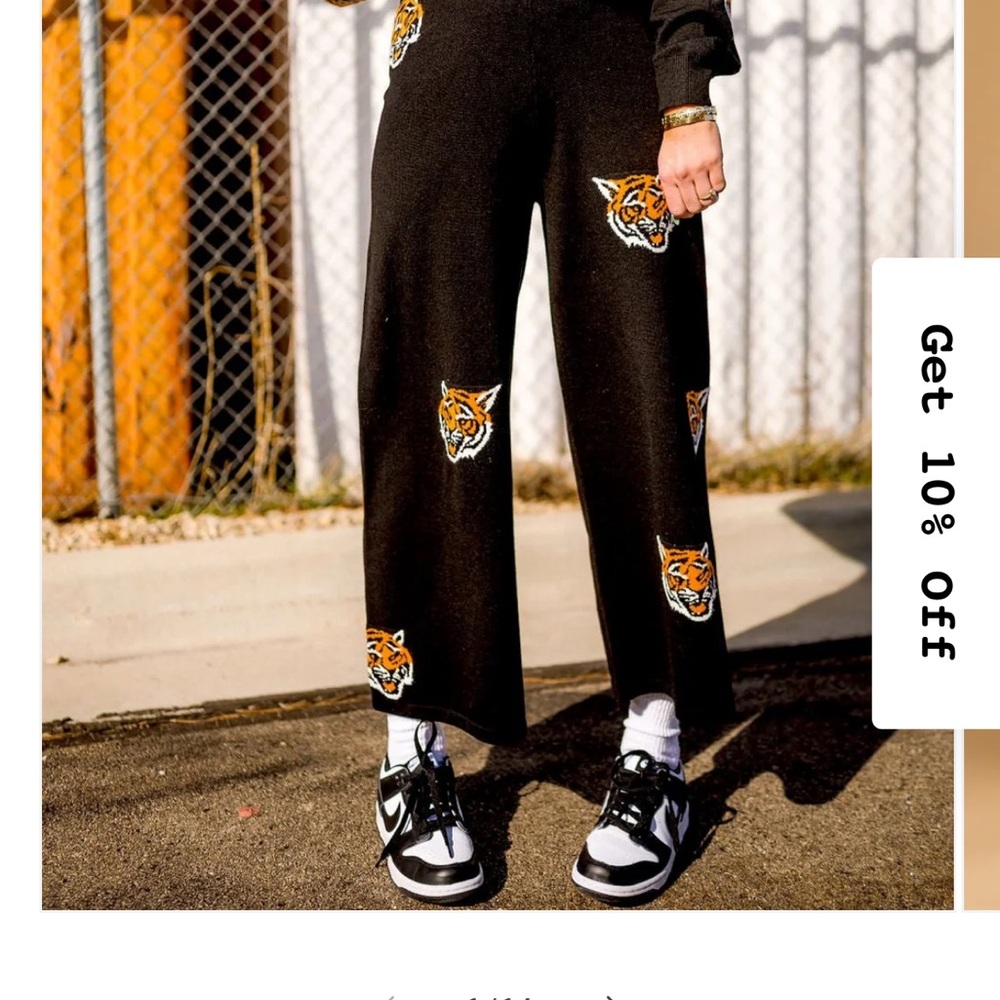 Dressed in LALA Black Tiger Print Sweater SET****